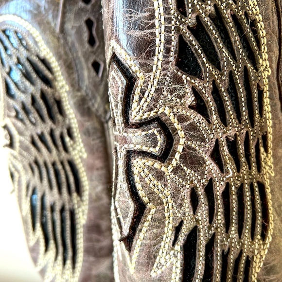 Corral Vintage Cowboy Boots - Picture 7 of 9